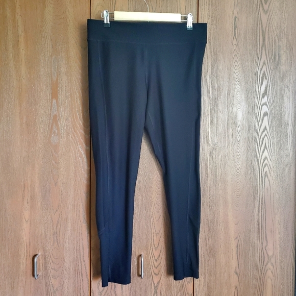 Spalding Pants & Jumpsuits Spalding Black Compression Leggings Size